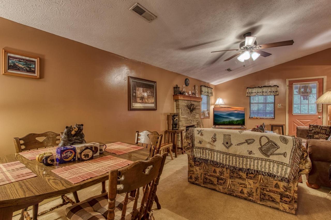 Cozy Creek Cabin Pigeon Forge Esterno foto