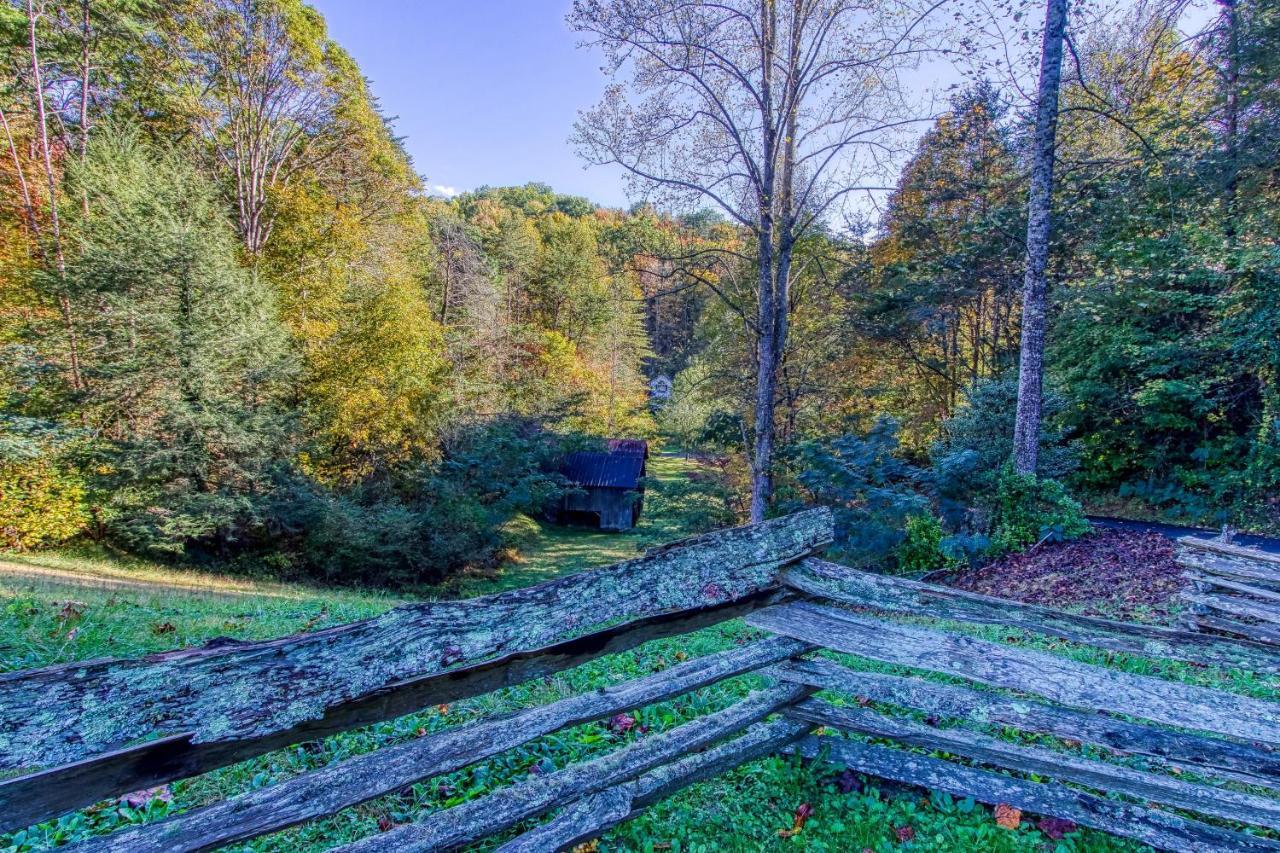 Cozy Creek Cabin Pigeon Forge Esterno foto