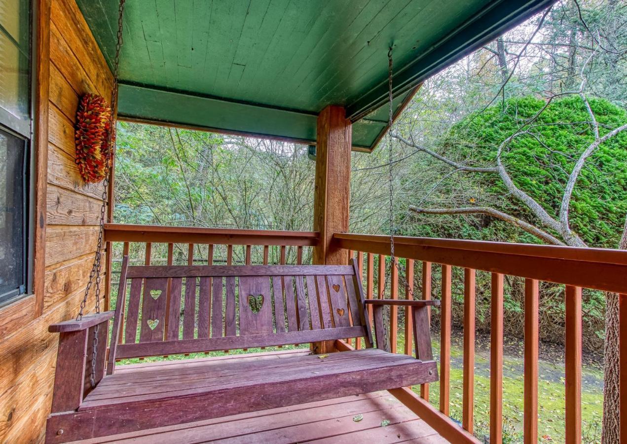 Cozy Creek Cabin Pigeon Forge Esterno foto